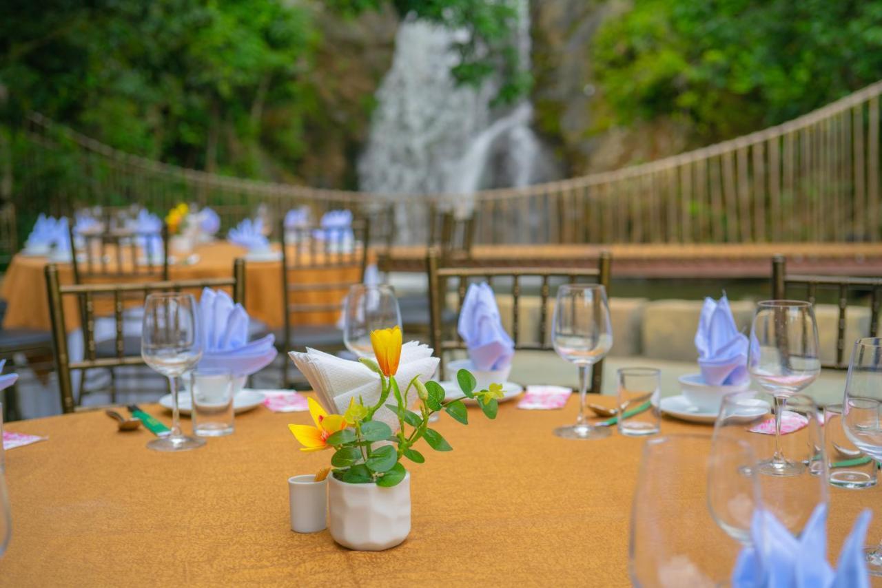 Fivitel Cổng Trời Đông Giang Hotel Exterior foto
