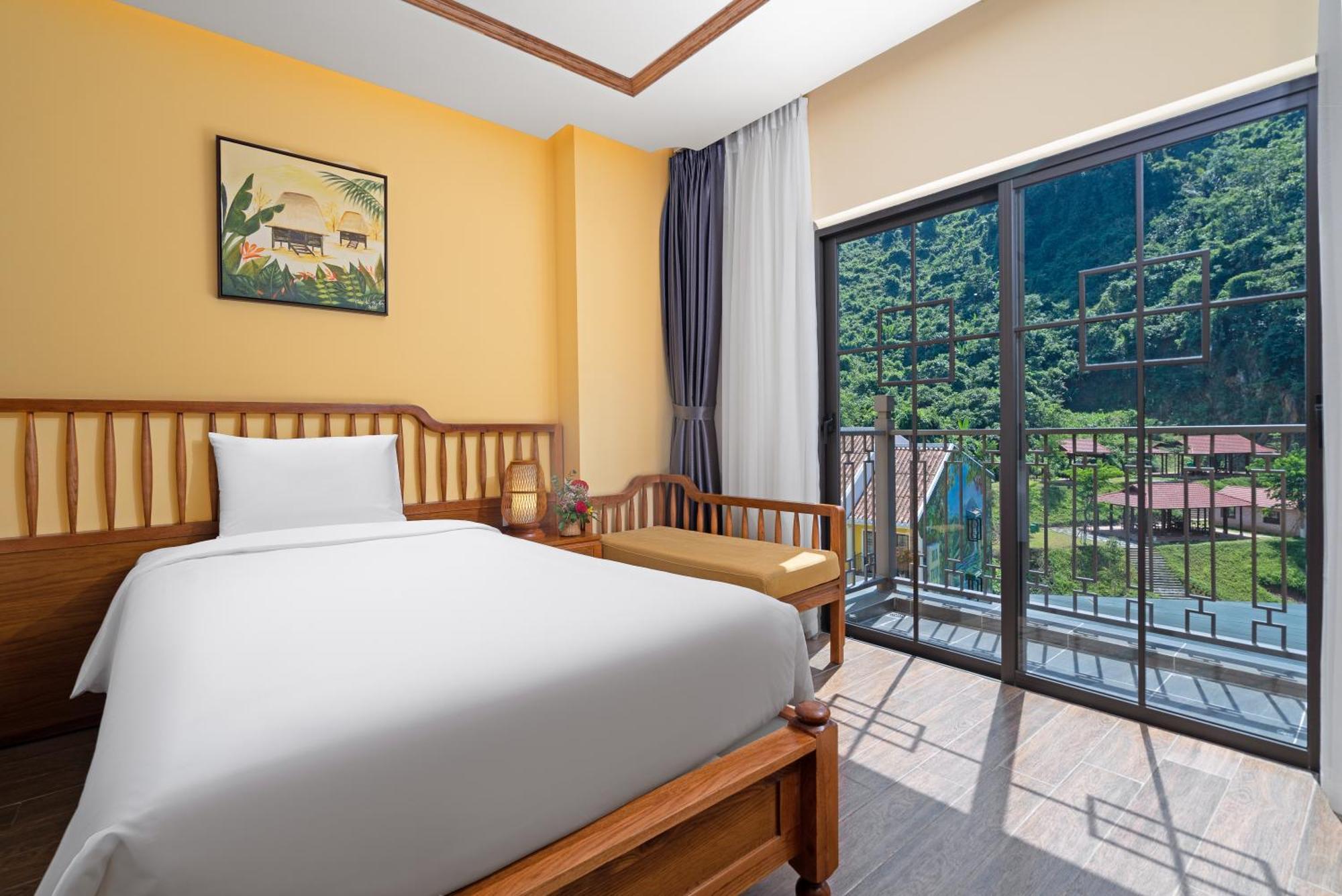 Fivitel Cổng Trời Đông Giang Hotel Exterior foto
