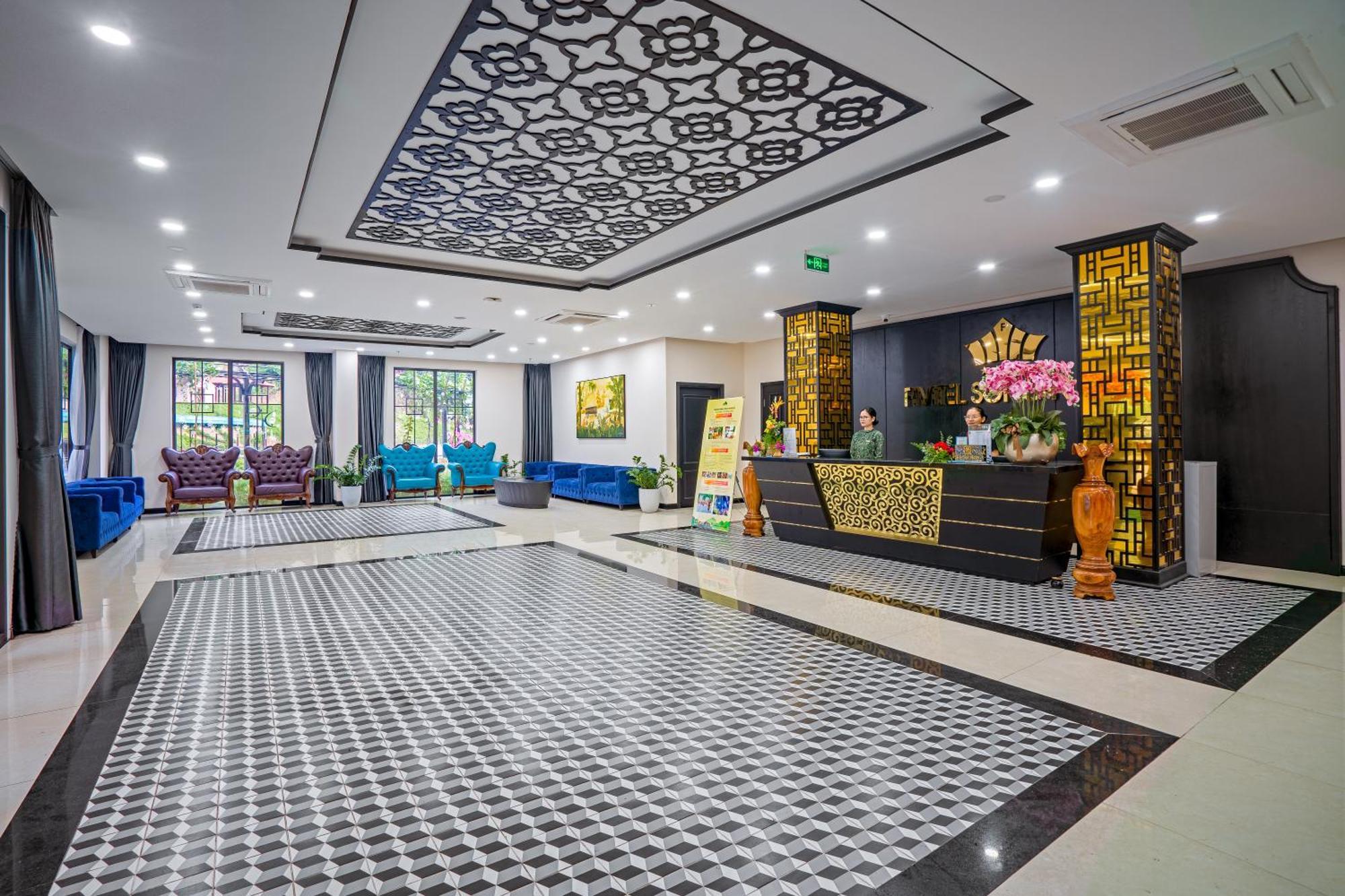 Fivitel Cổng Trời Đông Giang Hotel Exterior foto